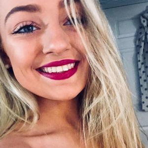 Meet your Posher, Michaela